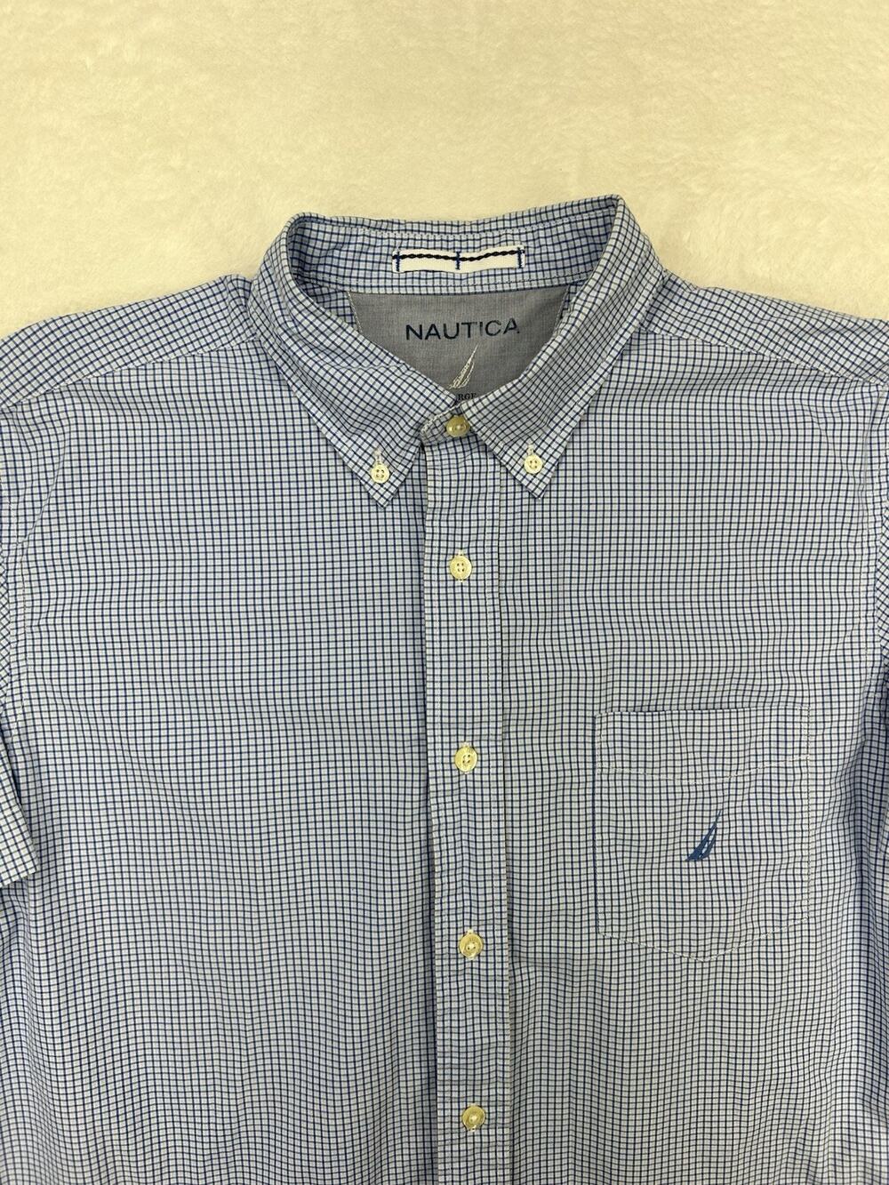 Nautica Button-Down Shirt Men's Large Blue Checks Short Sleeve Preppy Cotton
